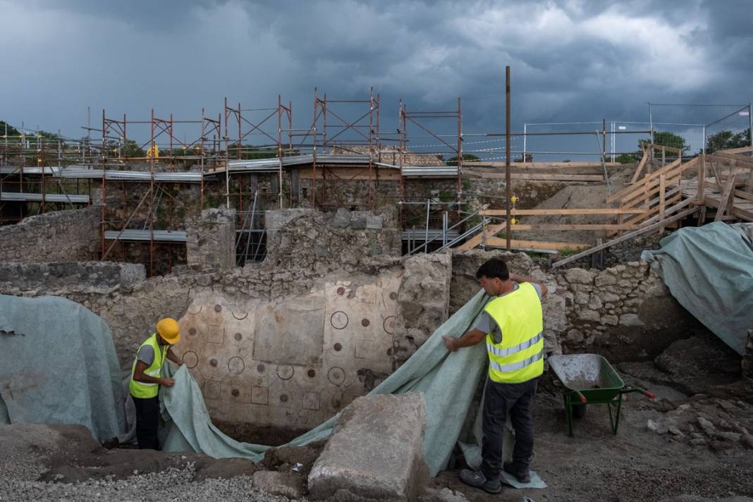 15 dakikada yeryüzünden silinen Pompei'de yeni keşif: Fırına sığınmışlar... 3